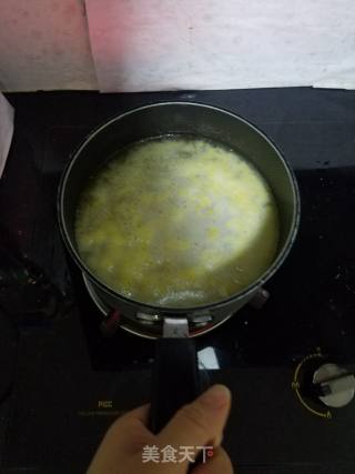 玉米粥的做法步骤：1