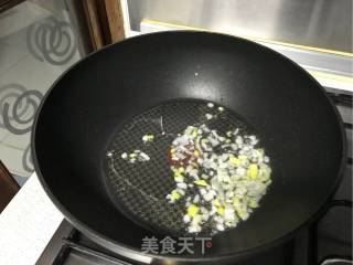 韭菜末炒黄豆的做法步骤：6