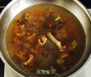 红烧牛肉炖土豆的做法步骤：6