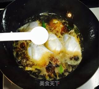 烧鲳鱼的做法步骤：4