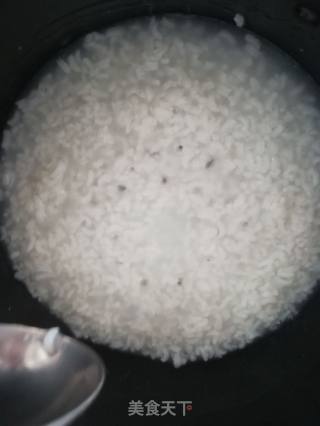 鸡蛋粥的做法步骤：1