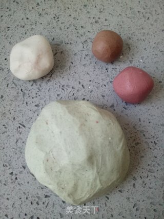 小青蛙糯米豆沙饼的做法步骤：6