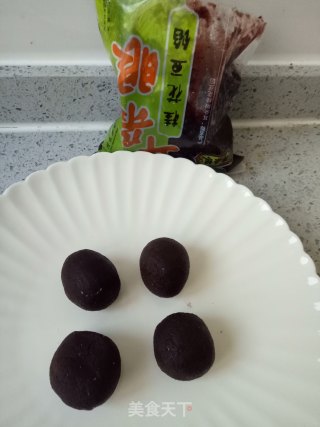 小青蛙糯米豆沙饼的做法步骤：7