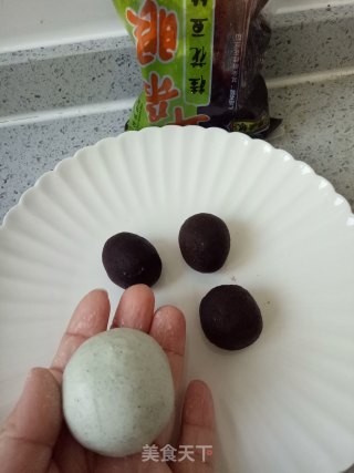 小青蛙糯米豆沙饼的做法步骤：11