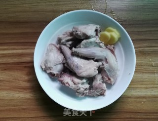 虫草花枸杞兔肉汤的做法步骤：3