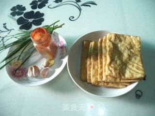 麻辣豆腐串的做法步骤：1
