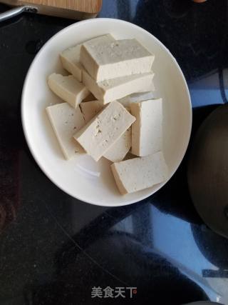 混烧豆腐的做法步骤：1