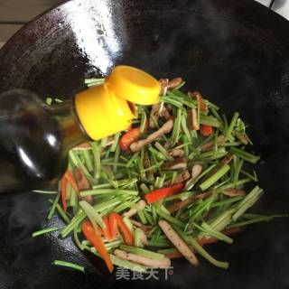 芹菜炒香干的做法步骤：8