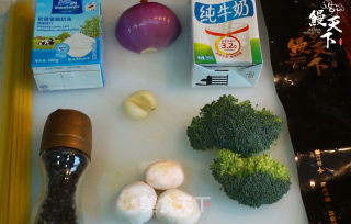鳗鱼奶油意面的做法步骤：1