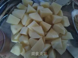 铁锅排骨炖土豆的做法步骤：2