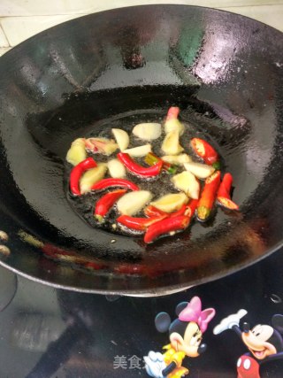 木耳烧鱼的做法步骤：5