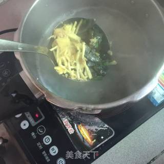 皮蛋瘦肉粥的做法步骤：6