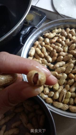 盐水煮花生的做法步骤：3