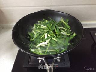 大蒜炒臭干的做法步骤：8