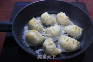 年夜饭饺子，冰花煎饺的做法步骤：7
