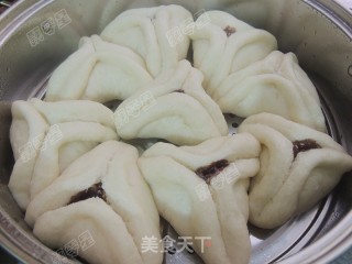 芝麻红糖三角包的做法步骤：16