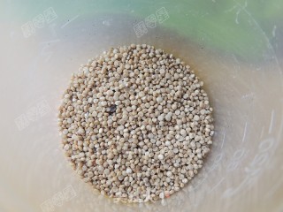 藜麦黑米粥的做法步骤：1