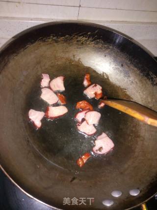 腊肉炒柿子椒的做法步骤：3