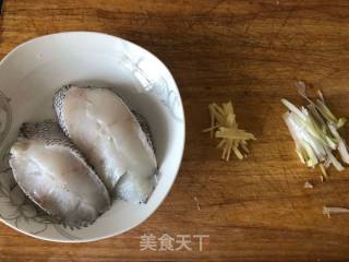 清蒸银鳕鱼的做法步骤：1