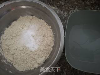 烫面饼的做法步骤：1