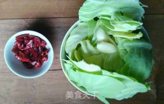 手撕包菜的做法步骤：1