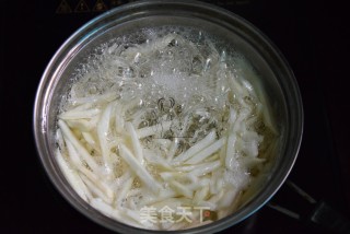 茭白炒肉丝的做法步骤：3
