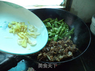 四季豆炒鸭的做法步骤：7