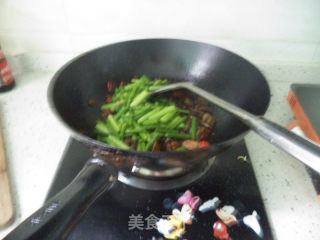 蒜苔黄鳝片的做法步骤：8
