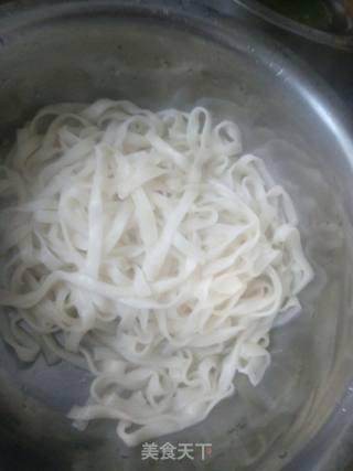 彩蔬炒面的做法步骤：3