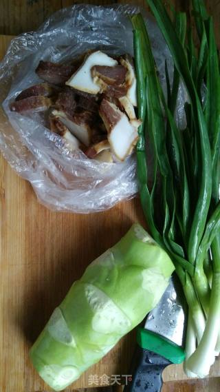 青菜头炒冬至肉的做法步骤：1