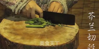 潮音潮人：芥兰炒排骨的做法步骤：2