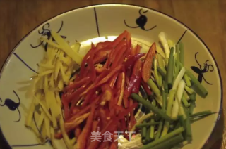 潮音潮人：芥兰炒排骨的做法步骤：3