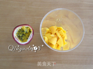芒果百香果特饮的做法步骤：2