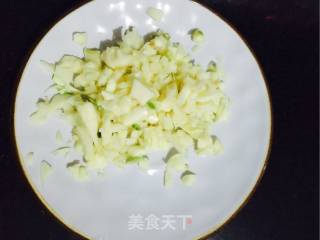 蒜香油麦菜的做法步骤：1