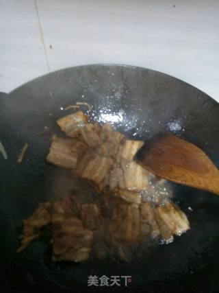 五花肉炖芸豆土豆的做法步骤：5