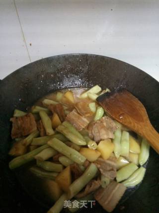 五花肉炖芸豆土豆的做法步骤：7