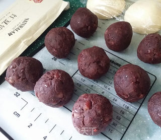 豆沙花面包的做法步骤：7
