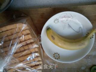 土司香蕉卷的做法步骤：1
