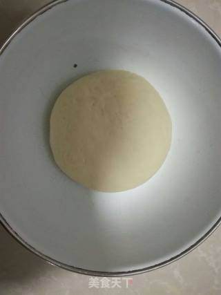 油酥鸡蛋饼的做法步骤：2