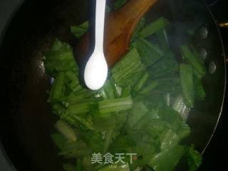 清炒油麦菜的做法步骤：4