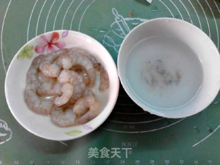 酥香炸虾的做法步骤：2