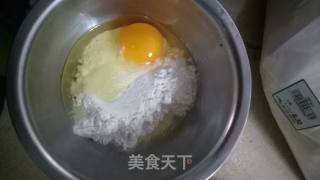 鸡蛋饼的做法步骤：2
