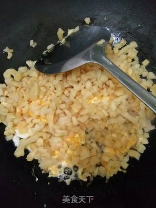 萝卜干炒鸡蛋的做法步骤：6
