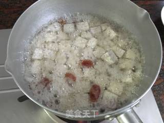 腊肠滒烧芋头的做法步骤：7