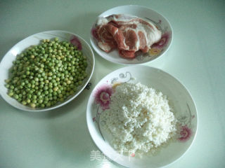 肉香豌豆糯米饭的做法步骤：1