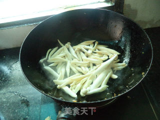 丸子菌菇汤的做法步骤：3