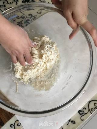 薄如蝉翼的春饼的做法步骤：1
