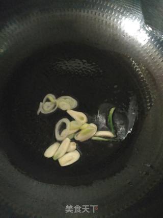 芹菜炒海米的做法步骤：4