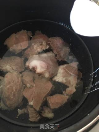 番茄炖牛肉的做法步骤：3