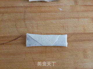 炸春卷的做法步骤：8
